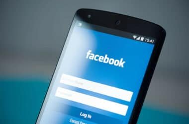 Facebook Lumos : chercher une photo en la décrivant