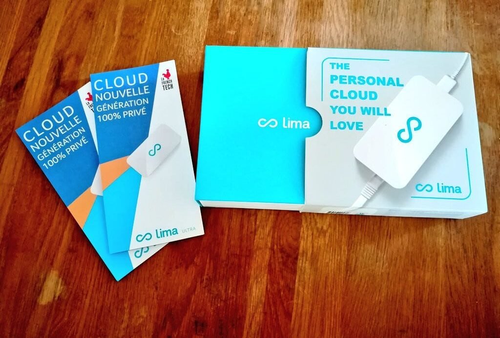 Dispositif Lima pour cloud personnel et brochures sur une table