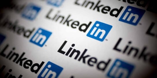 Logos LinkedIn en motif répétitif