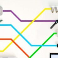 Dispositifs connectés avec des lignes colorées sur fond blanc