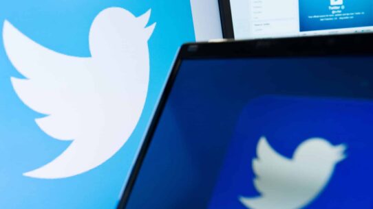 Twitter met à jour son service sur Xbox : login, Periscope Global Map et vidéo live à 360°