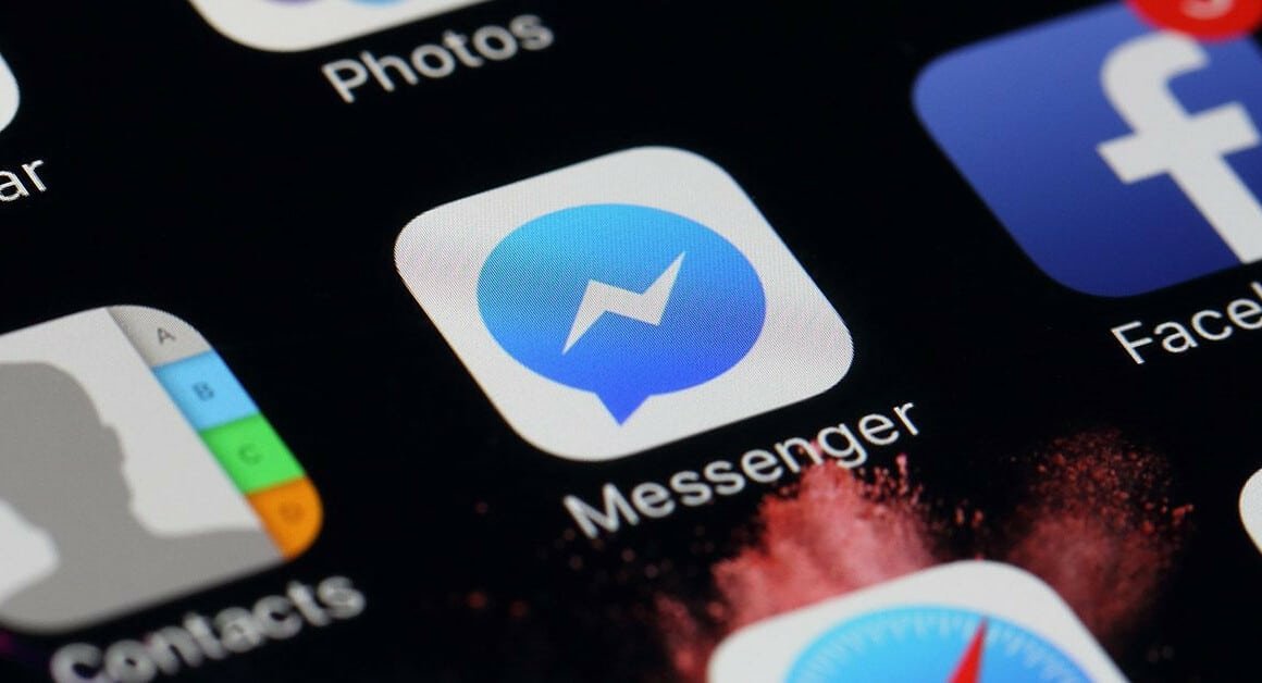 Icônes d'applications Messenger et Facebook sur smartphone