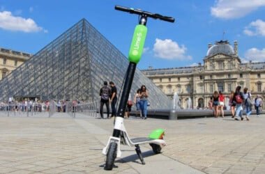 Des trottinettes électriques en libre-service à Paris