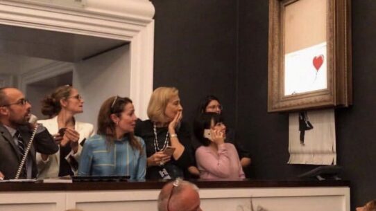 Voici quelques détournements du tableau de “La Petite Fille au Ballon” de Banksy !