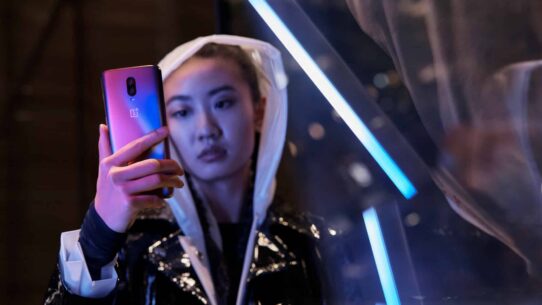 Le OnePlus 6T Thunder Purple disponible dès maintenant