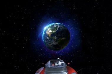 Space X : la Tesla Roadster d’Elon Musk a franchi l’orbite de Mars