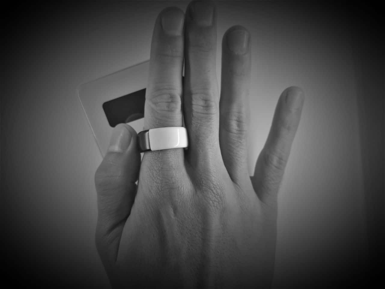 [CES 2019] La bague intelligente, ou le futur entre vos mains ?