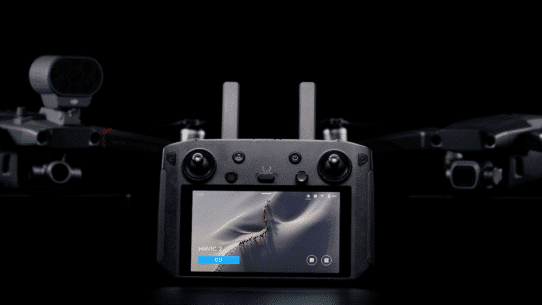 DJI Smart Controller : une radiocommande pour les piloter tous
