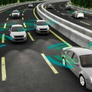 Voitures autonomes circulant sur une autoroute avec signaux virtuels