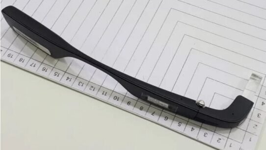 Loupe électronique noire sur une feuille de mesure