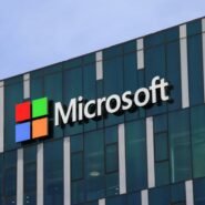 Bâtiment avec le logo Microsoft sur la façade