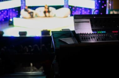 Comment télécharger les replays de TF1, France Télévisions, M6, et autres ?