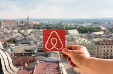 Une plateforme de dons pour reloger les personnes en difficulté, lancée par Airbnb