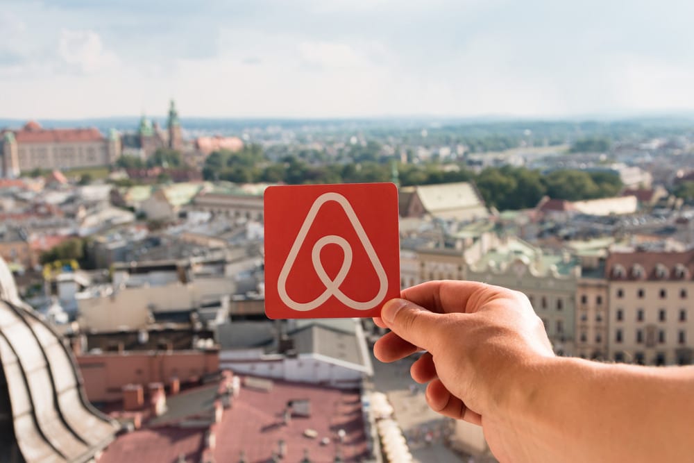 Une plateforme de dons pour reloger les personnes en difficulté, lancée par Airbnb