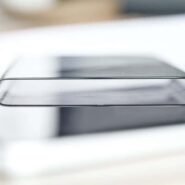 Plaque de verre trempé transparent vue de côté