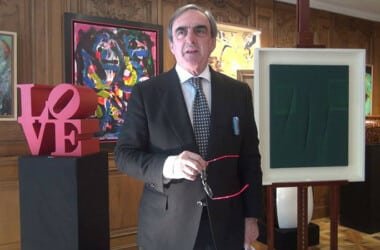 Pourquoi les commissaires-priseurs parlent-ils comme ça ?