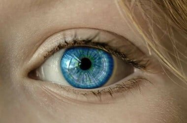 Comment protéger ses yeux devant un écran ?