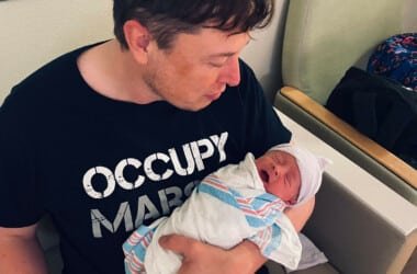 Pourquoi l’enfant d’Elon Musk va s’appeler X Æ A-12 ?