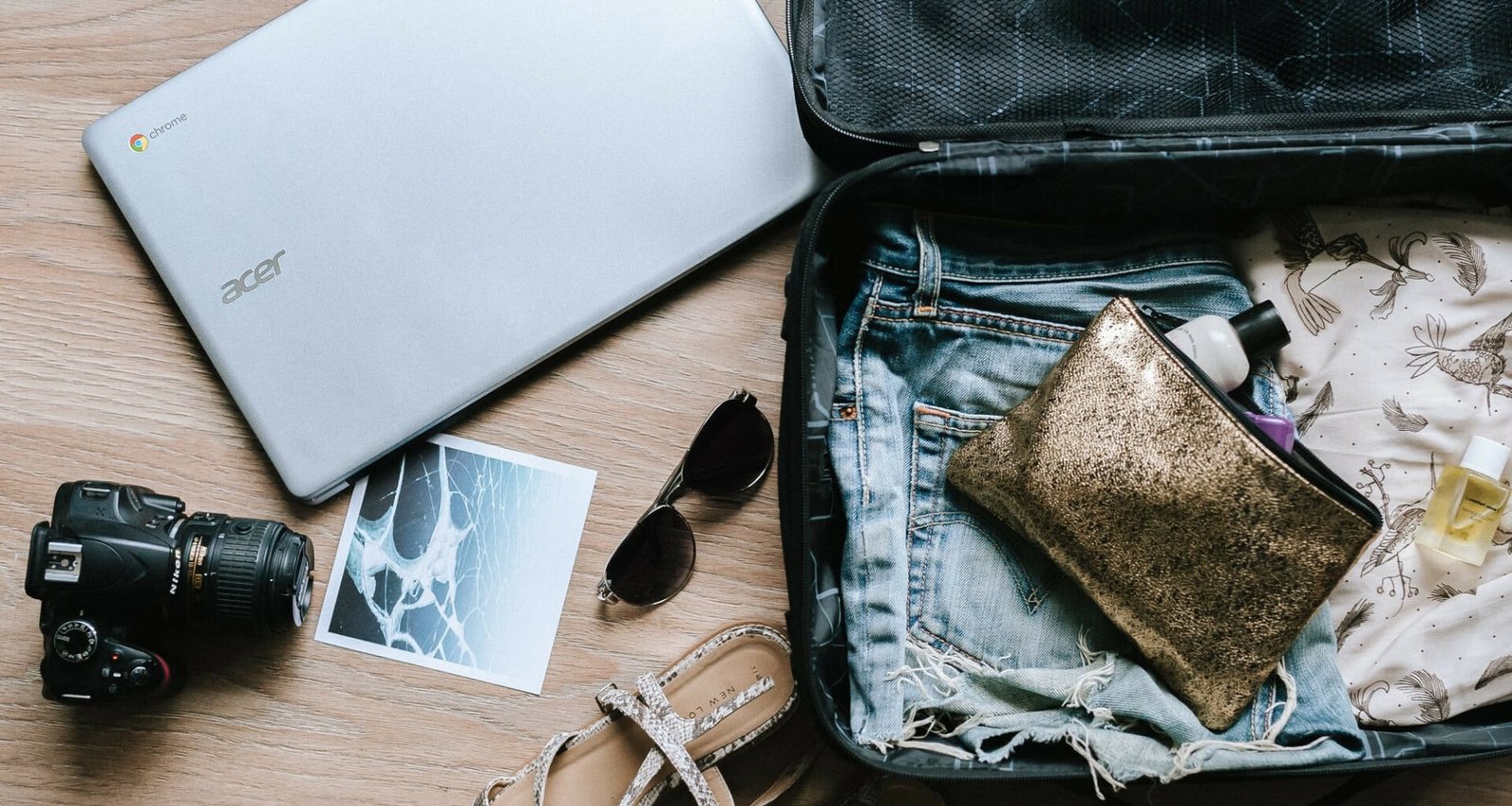 4 applications incontournables pour partir en vacances
