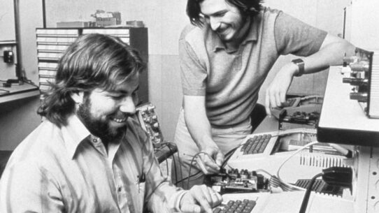 SignedByWoz : acheter des anciens produits Apple Computer signés par Steve Wozniak