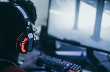 Twitch bat Facebook et YouTube : les jeux vidéo changent-ils notre langage ?