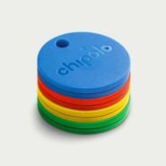 Ensemble de dispositifs de suivi Chipolo colorés empilés