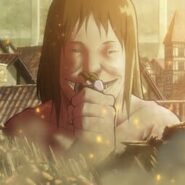 Personnage géant souriant dans une ville médiévale fumante