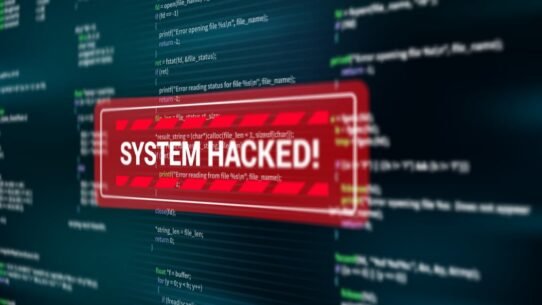 Écran d'ordinateur montrant un message de système piraté