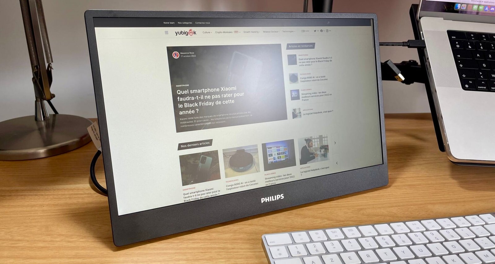 Business Monitor de Philips (16B1P3302)