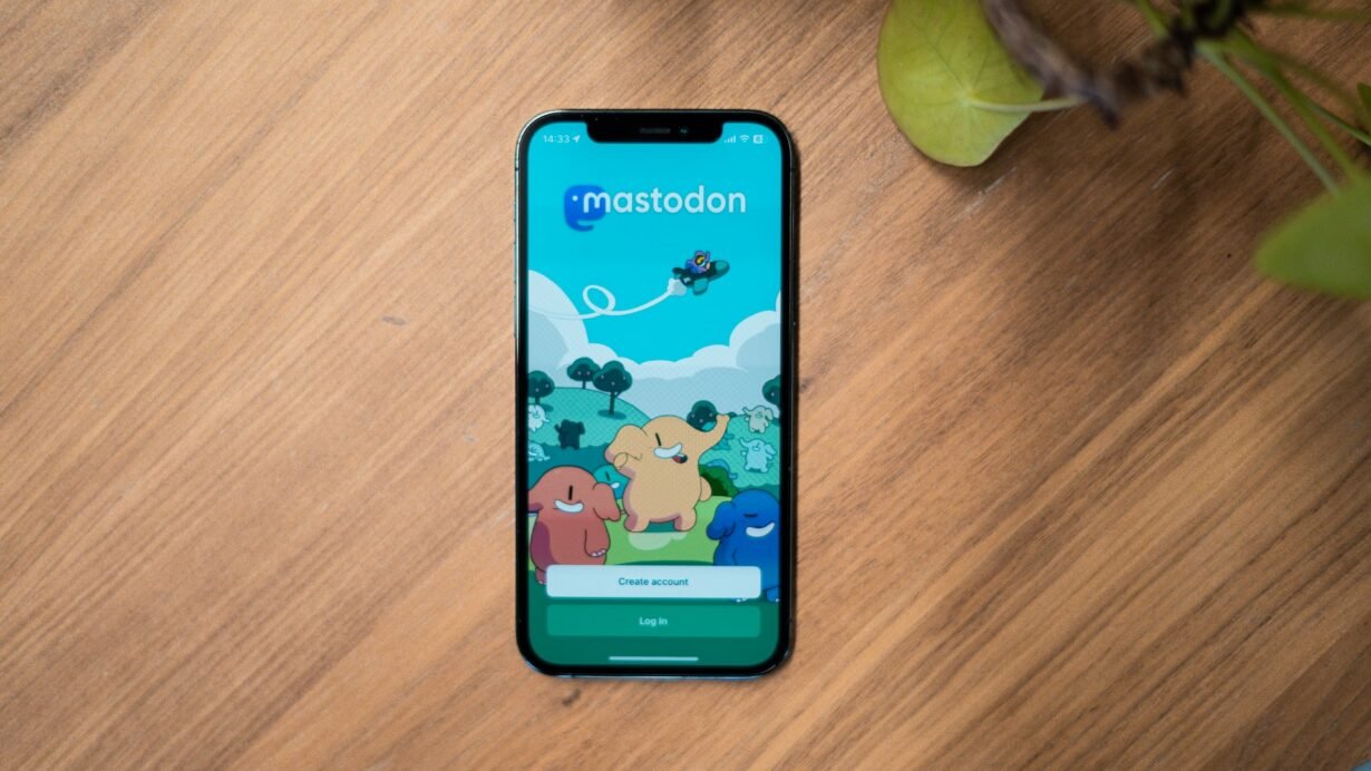 Écran d'accueil de l'application Mastodon sur un smartphone