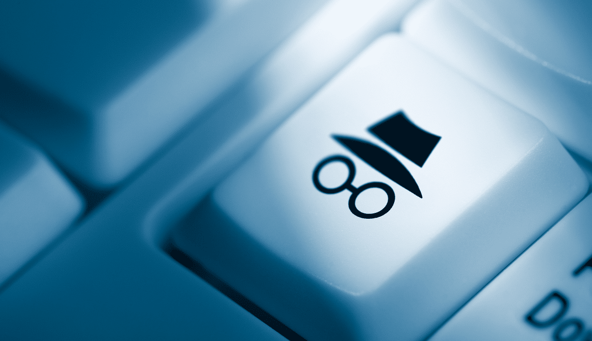 Touche de clavier avec symbole de navigation privée