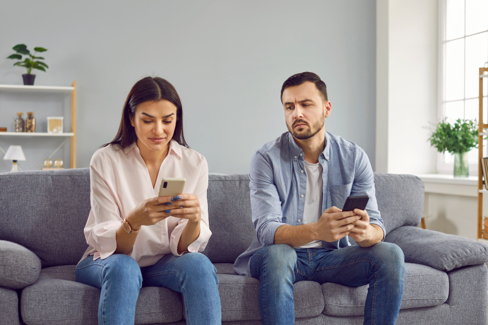 6 applications pour lire les SMS d’un autre portable
