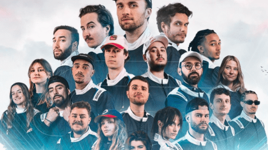 Groupe de personnes en tenue de course sur fond nuageux