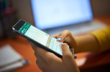6 appli pour lire les messages WhatsApp de quelqu’un à distance