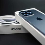 Nouveau modèle d'iPhone avec boîte et câble de chargement