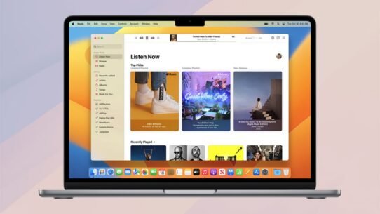Ordinateur portable affichant une application de musique