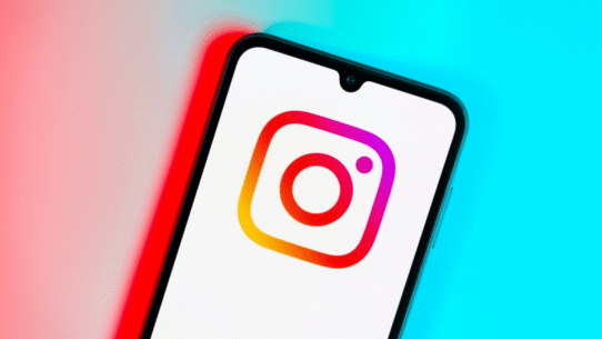 Vous devriez essayer la nouvelle fonctionnalité «Blend» d'Instagram pour un flux de rouleaux personnalisés