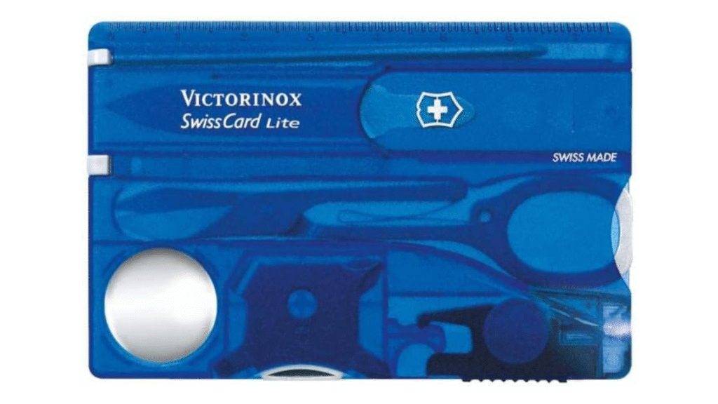 Les 11 accessoires cool pour mon portefeuille à avoir absolument en 2025 9 couteau suisse format carte portefeuille