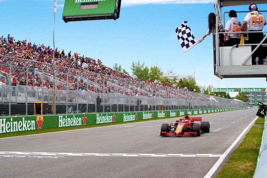GP Explorer 3 : tout savoir sur la dernière course organisée par Squeezie 8 drapeau a damier