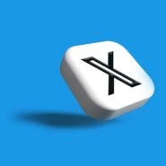 Icône en forme de X sur fond bleu