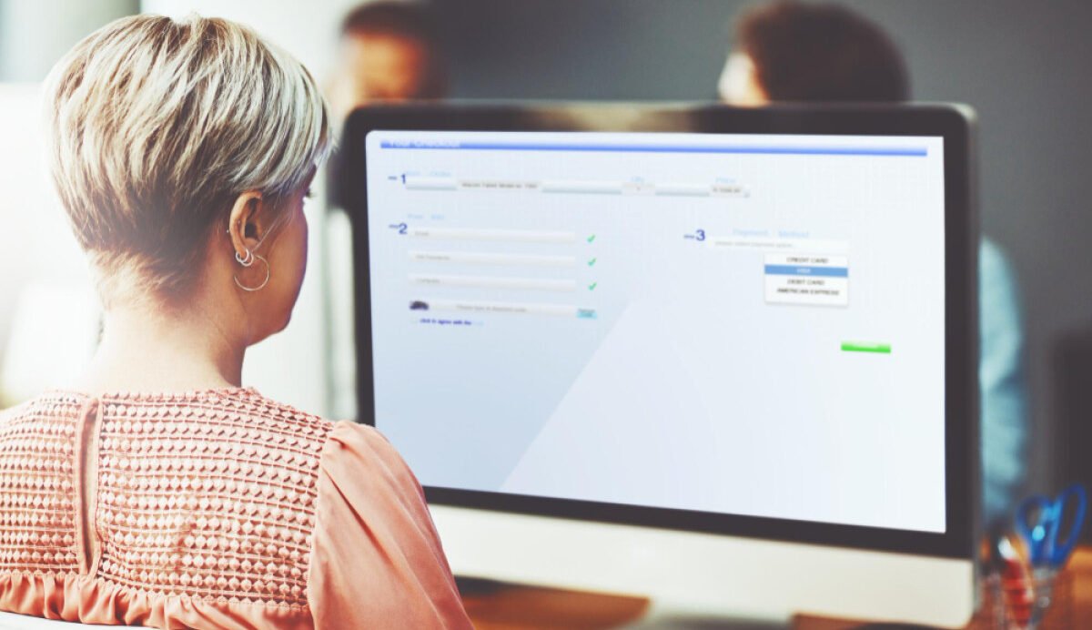 Écran Mac affichant une recherche d'emails