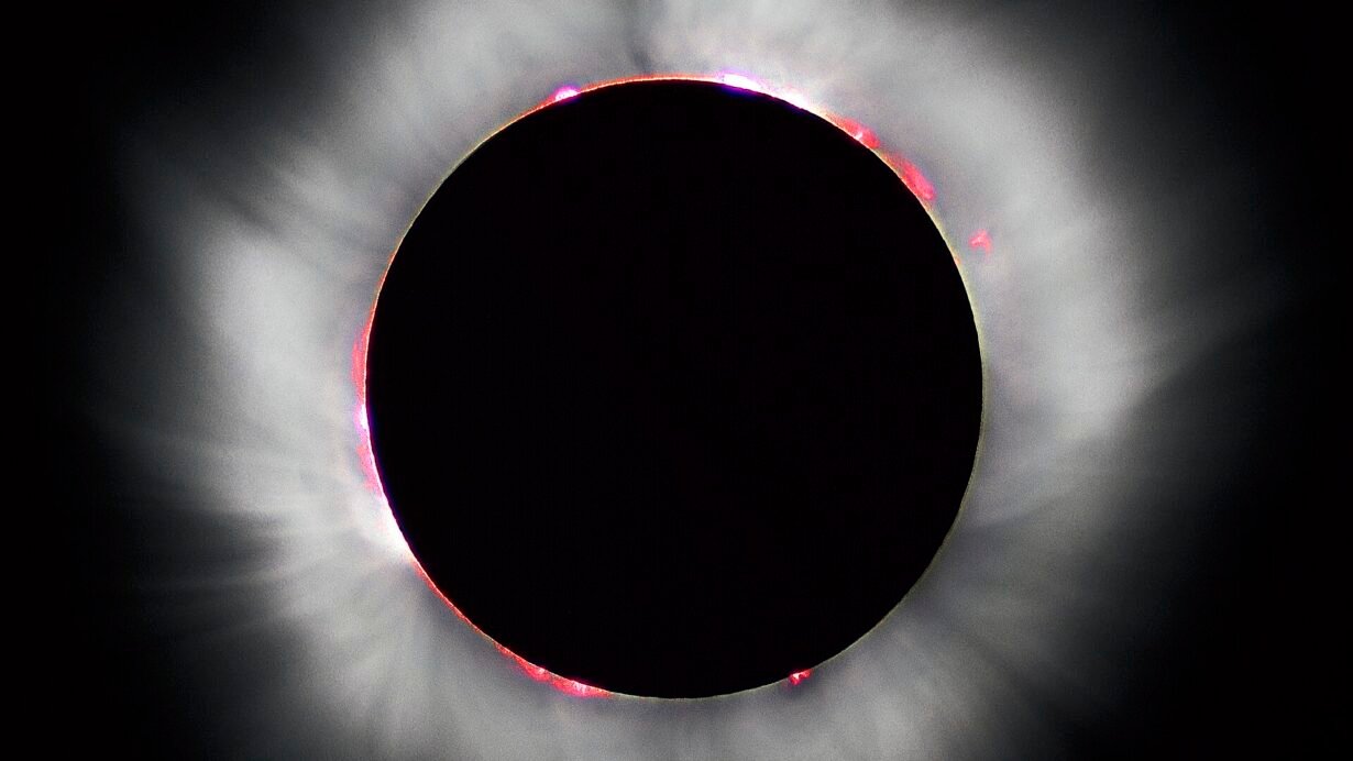L'éclipse solaire de 1999 vue de la France. Une photo de Luc Viatour