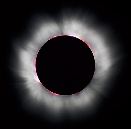L'éclipse solaire de 1999 vue de la France. Une photo de Luc Viatour
