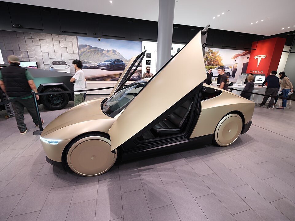 La Tesla Cybercab à Santana Row en 2024.
