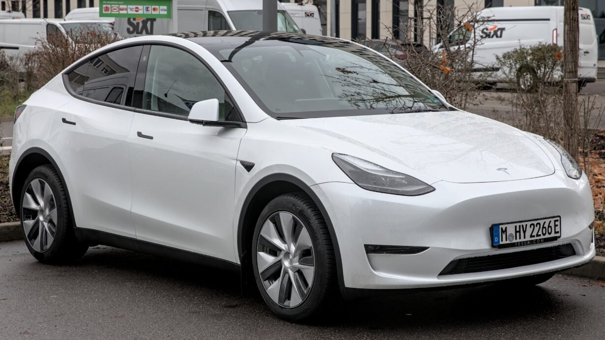 La Tesla Model Y est la voiture 100% électrique la plus immatriculée en France le mois dernier.