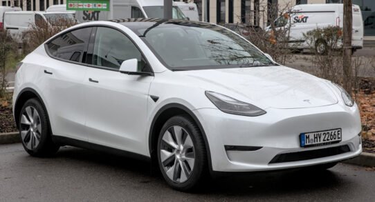 La Tesla Model Y est la voiture 100% électrique la plus immatriculée en France le mois dernier.